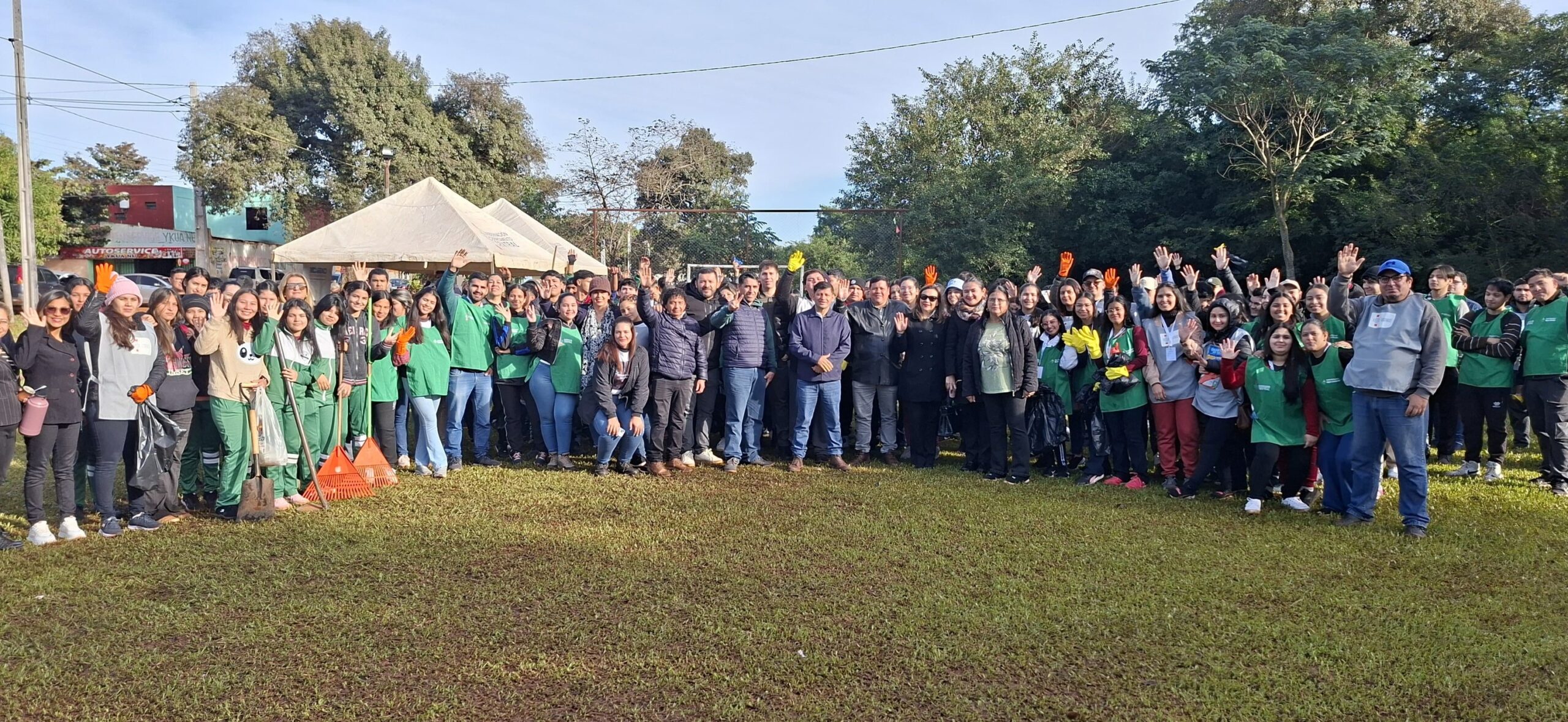 Minga ambiental reunió a cientos de jóvenes en J. Augusto Saldívar